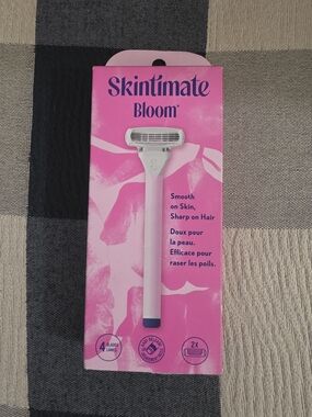 Skintimate Bloom Pink Women's Razor